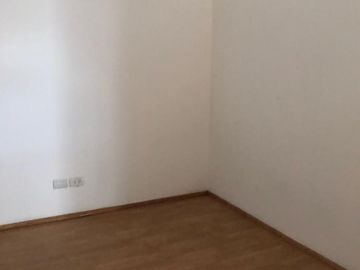 Departamento de pasillo - Barrio Parque