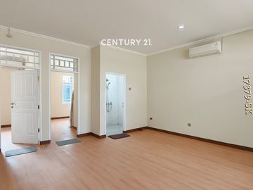 Dijual Rumah Rapi Siap Huni Lokasi Strategis Di Cilandak Jakarta