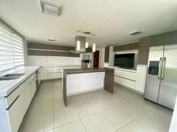 CASA EN VENTA EN SAN CARLOS