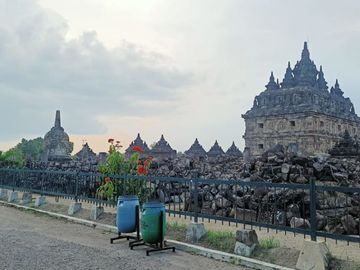 Rumah Pesan Bangun Di Prambanan