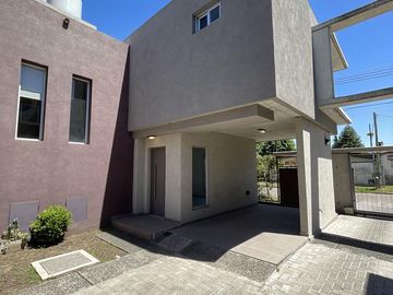 Duplex Casa en venta de 3 amb en Ituzaingo