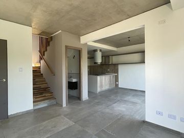 Duplex Casa en venta de 3 amb en Ituzaingo