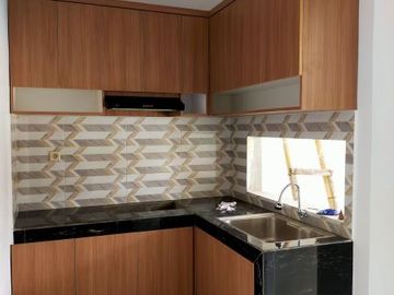 Rmh minimalis 2 lantai murah siap huni di Tanah baru,depok