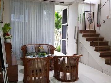 Rumah Posisi Hook Siap Huni Di Sektor 9 - WD 1033
