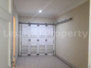 Disewakan Rumah Cluster Alexandrite ( Sebrang Mall SMS )