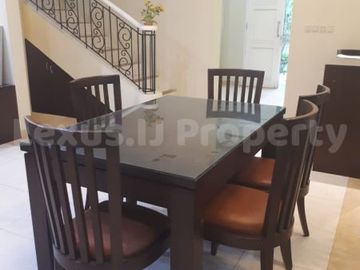 Disewakan Rumah Cluster Alexandrite ( Sebrang Mall SMS )