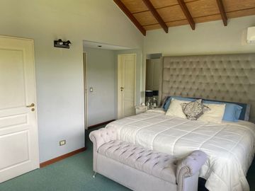 Casa en venta en Pilar