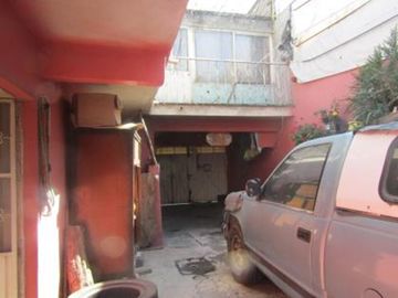 CASA SOLA EN NEZAHUALCOYOTL