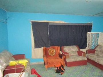 CASA SOLA EN NEZAHUALCOYOTL