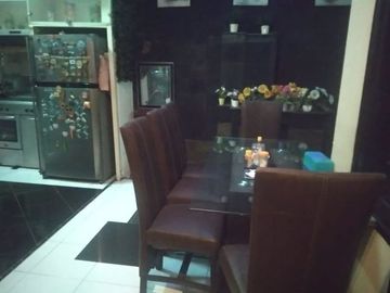 Dijual Rumah Di Karah Tama, Jambangan KT