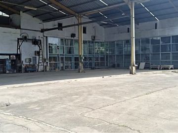 Gudang/Workshop Strategis Tlajung Udik Gunung Putri Bogor