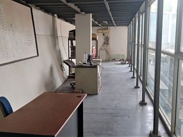Gudang/Workshop Strategis Tlajung Udik Gunung Putri Bogor