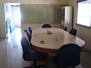 Gudang/Workshop Strategis Tlajung Udik Gunung Putri Bogor