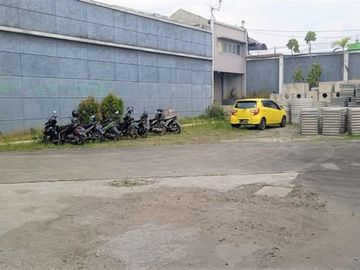 Gudang/Workshop Strategis Tlajung Udik Gunung Putri Bogor