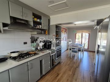 Casa en venta de 5 dorm. en Jardín del Mar