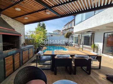 Casa en venta de 5 dorm. en Jardín del Mar