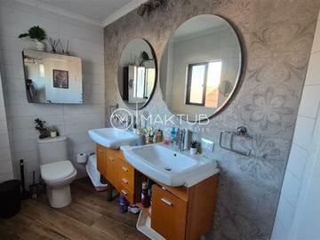 Casa en venta de 5 dorm. en Jardín del Mar