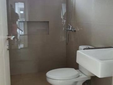 Rumah Gress Greenland Residence , Strategis