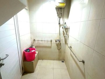 Dijual Rumah 2 Lantai, Bagus, Sangat Strategis di Nusaloka BSD