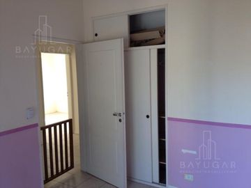 BAYUGAR PROPIEDADES/ CASA/ BARRIO LA CANDELA