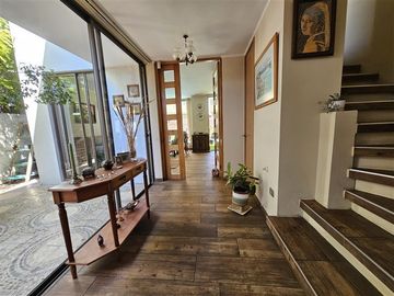 Casa en venta de 4 dorm. en Huechuraba