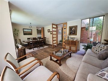 Casa en venta de 4 dorm. en Huechuraba