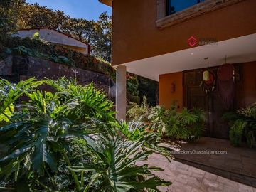 Casa de Lujo en Venta en Pinar de la Venta Zapopan Rancho contento