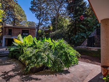 Casa de Lujo en Venta en Pinar de la Venta Zapopan Rancho contento