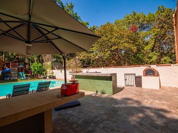 Casa de Lujo en Venta en Pinar de la Venta Zapopan Rancho contento