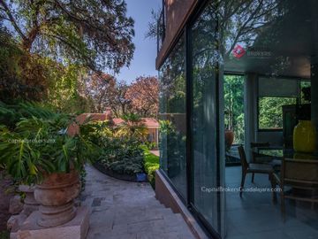 Casa de Lujo en Venta en Pinar de la Venta Zapopan Rancho contento