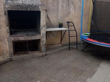 Casa de cuatro ambientes en venta en Haedo Norte