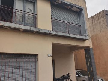 Casa de cuatro ambientes en venta en Haedo Norte