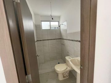 VENTA DE CASA VILLAS LA RIADA DE LA URBANIZACION LA ROMAREDA -  POR ESTRENAR (LM)