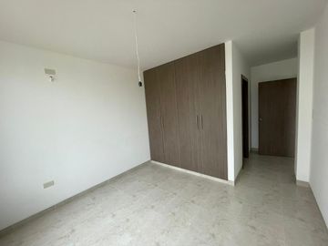 VENTA DE CASA VILLAS LA RIADA DE LA URBANIZACION LA ROMAREDA -  POR ESTRENAR (LM)