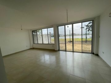 VENTA DE CASA VILLAS LA RIADA DE LA URBANIZACION LA ROMAREDA -  POR ESTRENAR (LM)