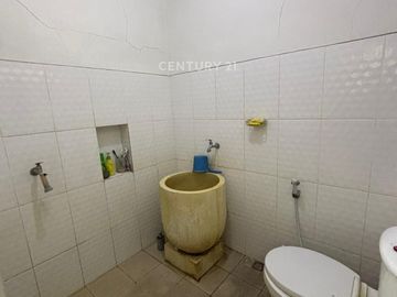 Rumah Hook Dan Kontrakan Di Bintara Bekasi LT 185m 5 KT Siap Huni