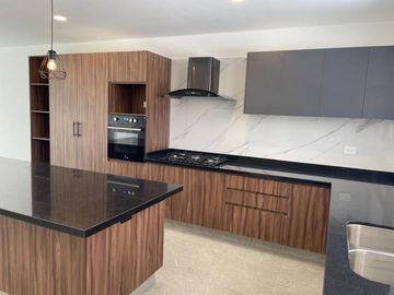 CASA EN VENTA PARQUE NAYARIT LOMAS DE ANGELOPOLIS