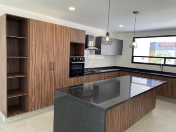 CASA EN VENTA PARQUE NAYARIT LOMAS DE ANGELOPOLIS