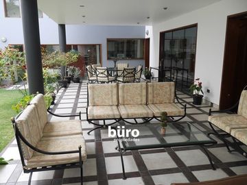 BAJÓ DE PRECIO!!! CASA EN VENTA EN SAN ISIDRO EN OCTAVIO ESPINOZA