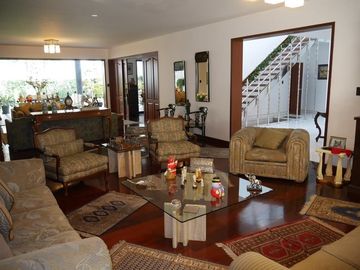 BAJÓ DE PRECIO!!! CASA EN VENTA EN SAN ISIDRO EN OCTAVIO ESPINOZA