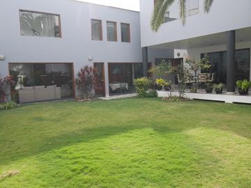 BAJÓ DE PRECIO!!! CASA EN VENTA EN SAN ISIDRO EN OCTAVIO ESPINOZA