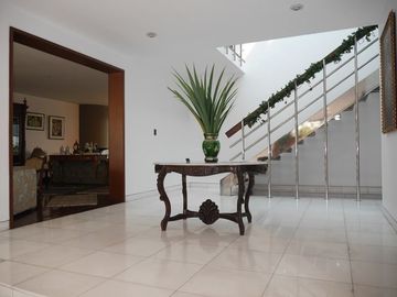 BAJÓ DE PRECIO!!! CASA EN VENTA EN SAN ISIDRO EN OCTAVIO ESPINOZA