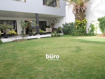BAJÓ DE PRECIO!!! CASA EN VENTA EN SAN ISIDRO EN OCTAVIO ESPINOZA