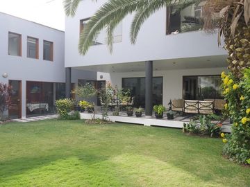 BAJÓ DE PRECIO!!! CASA EN VENTA EN SAN ISIDRO EN OCTAVIO ESPINOZA