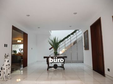 BAJÓ DE PRECIO!!! CASA EN VENTA EN SAN ISIDRO EN OCTAVIO ESPINOZA