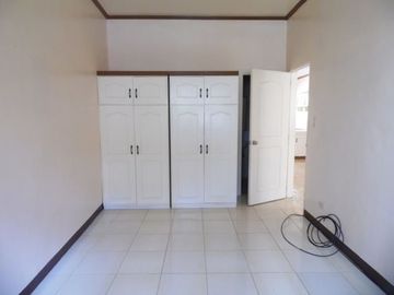 Good Investment 5 Units Apartment for Sale in Balibago A.C