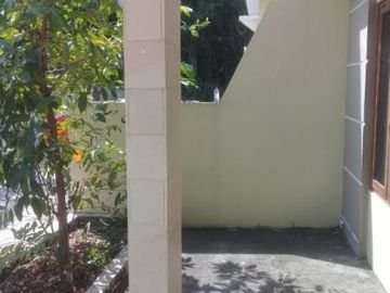 Rumah minimalis modern siap huni di Purwomartani