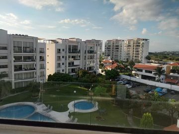 Penthouse en Paraíso Country Club