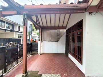 Rumah LB 100 Strategis 8 Mnt ke Stasiun Klender Baru Siap Huni J-41160