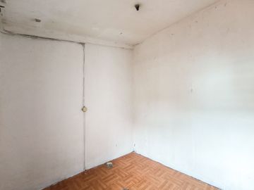 Rumah LB 100 Strategis 8 Mnt ke Stasiun Klender Baru Siap Huni J-41160
